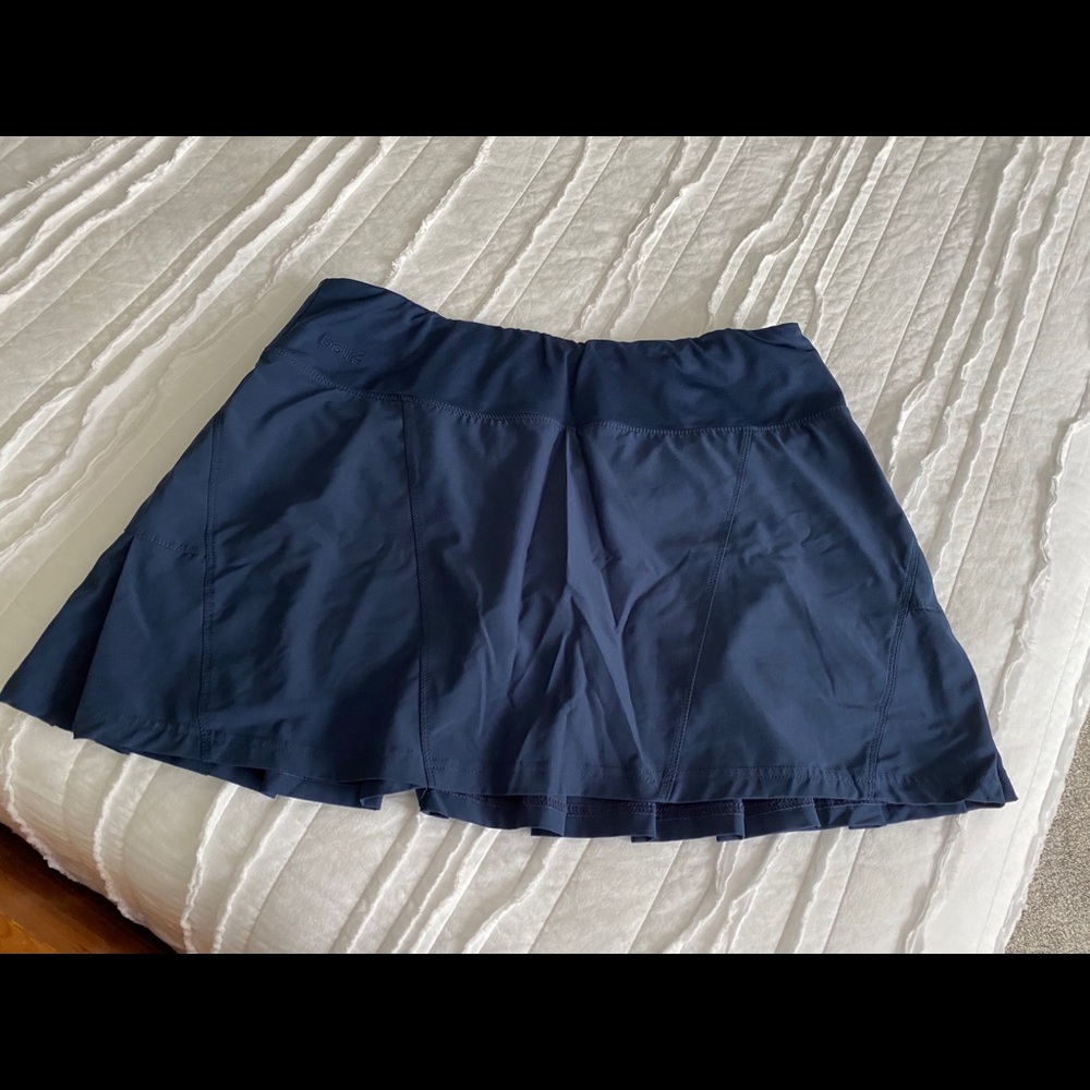 EUC - navy tennis skirt with cute ruffle.   Size L